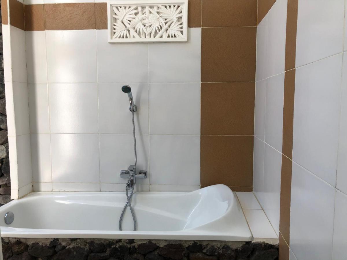 Meditasi Bungalows & Villas アメッド エクステリア 写真